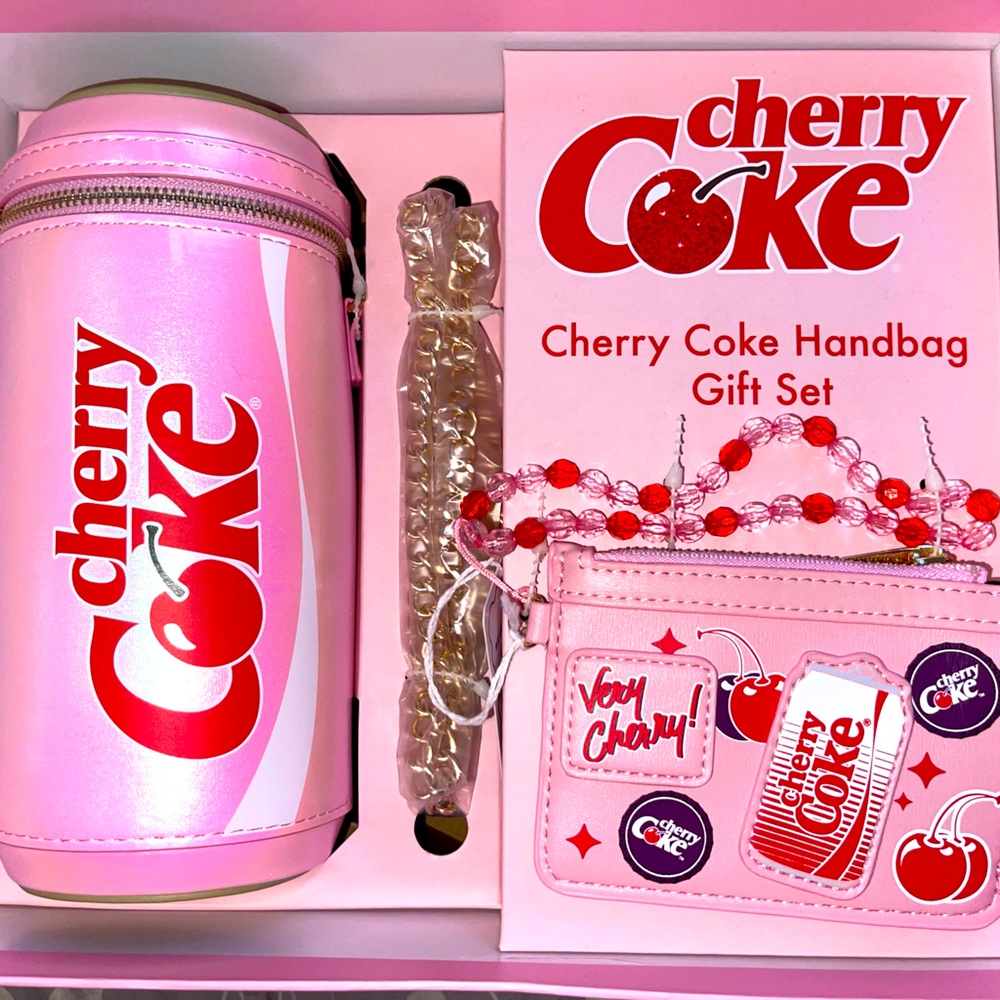 SKINNYDIP LONDON X CHERRY COKE